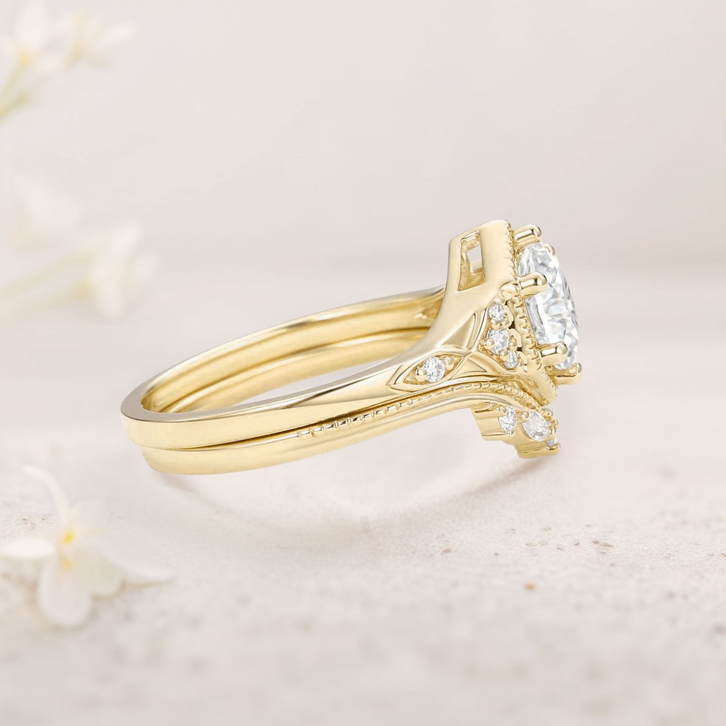 Unique floral engagement rings Round Moissanite Wedding Ring Set For Women